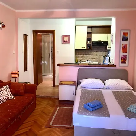 Studio Apartman Sanja Zlobin Buitenkant foto